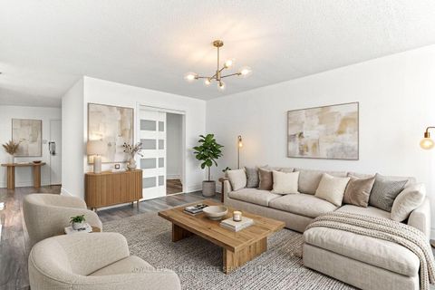 Photo 11 at 1104 - 250 Queens Quay, Waterfront Communities C1, Toronto