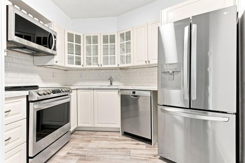 Photo 12 at 1104 - 250 Queens Quay, Waterfront Communities C1, Toronto