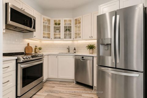 Photo 13 at 1104 - 250 Queens Quay, Waterfront Communities C1, Toronto