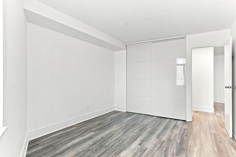 Photo 17 at 1104 - 250 Queens Quay, Waterfront Communities C1, Toronto