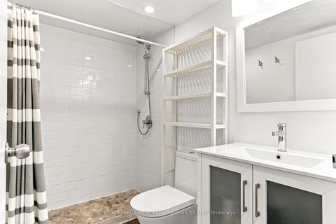 Photo 18 at 1104 - 250 Queens Quay, Waterfront Communities C1, Toronto