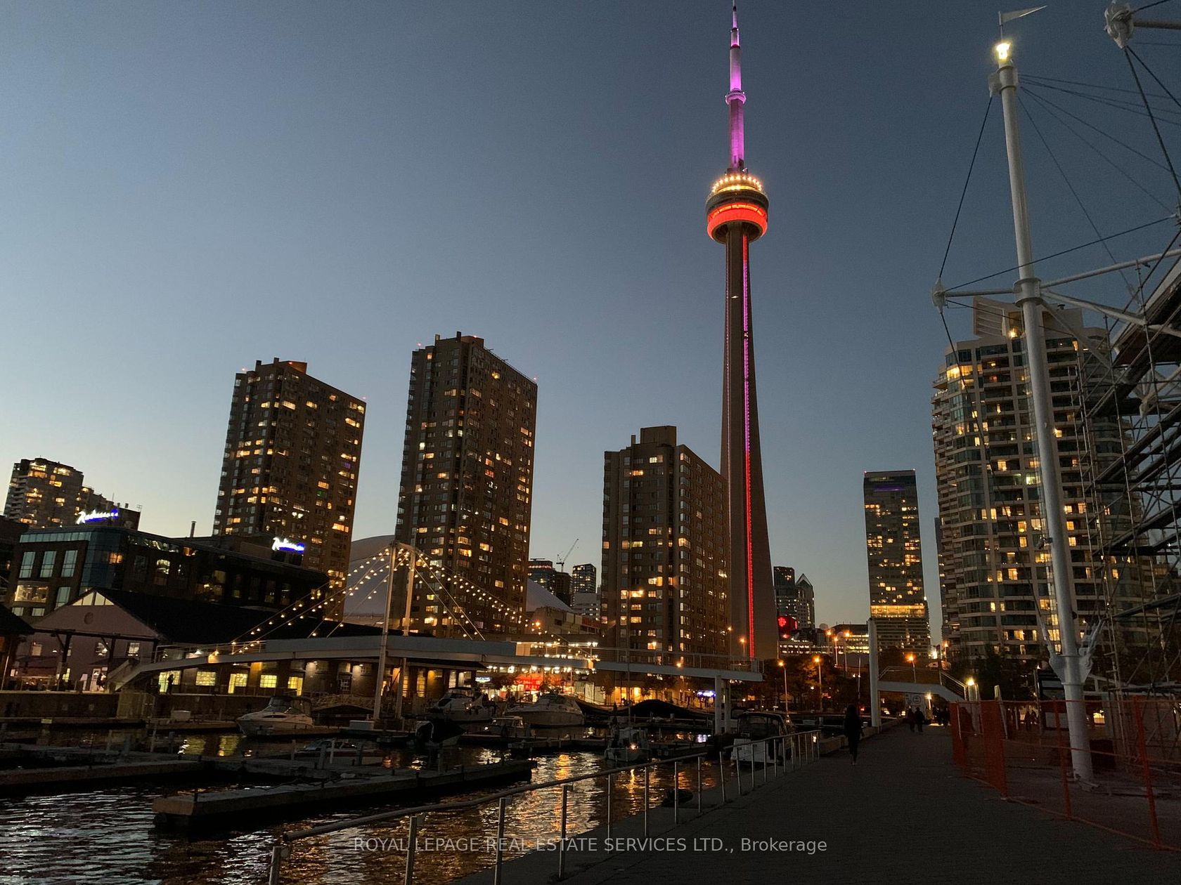 1104 - 250 Queens Quay, Waterfront Communities C1, Toronto photo number 2