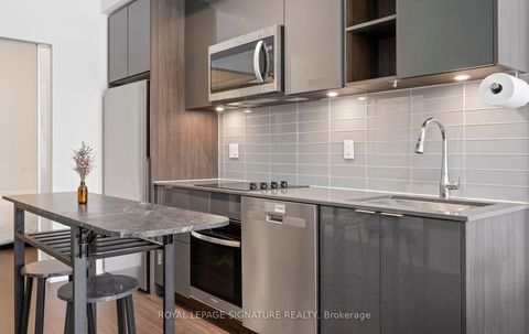 Photo 4 at 427 - 543 Richmond Street W, Waterfront Communities C1, Toronto