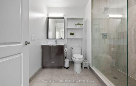 Photo 13 at 427 - 543 Richmond Street W, Waterfront Communities C1, Toronto