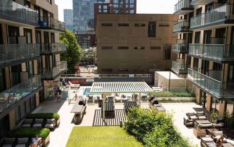 Photo 18 at 427 - 543 Richmond Street W, Waterfront Communities C1, Toronto