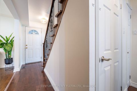 Photo 17 at 6 Donna Court, Newtonbrook East, Toronto