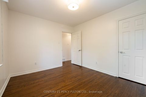 Photo 26 at 6 Donna Court, Newtonbrook East, Toronto