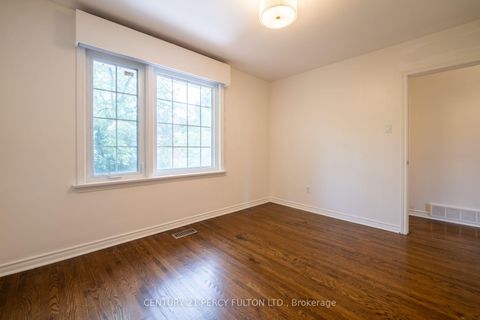 Photo 27 at 6 Donna Court, Newtonbrook East, Toronto