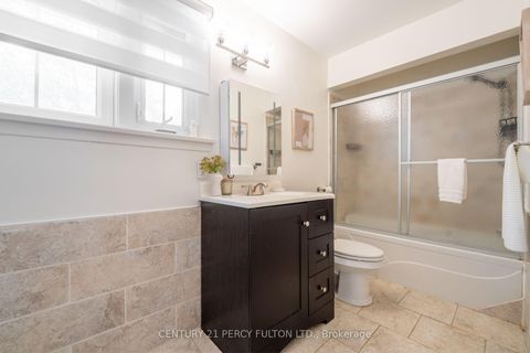 Photo 28 at 6 Donna Court, Newtonbrook East, Toronto