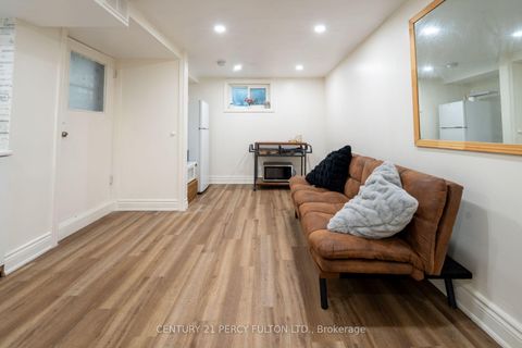 Photo 36 at 6 Donna Court, Newtonbrook East, Toronto