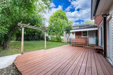 Photo 42 at 6 Donna Court, Newtonbrook East, Toronto