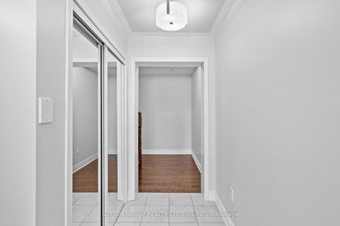 Photo 4 at 11 Fusilier Drive, Birchmount, Toronto