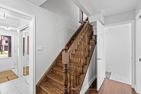 Photo 5 at 11 Fusilier Drive, Birchmount, Toronto