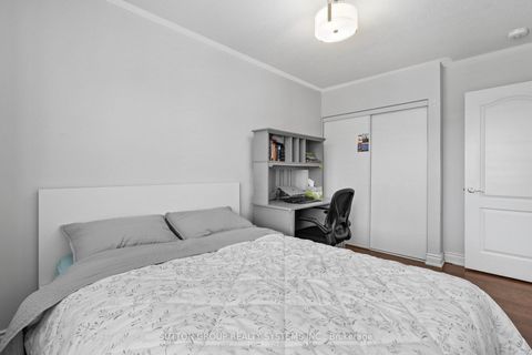 Photo 20 at 11 Fusilier Drive, Birchmount, Toronto