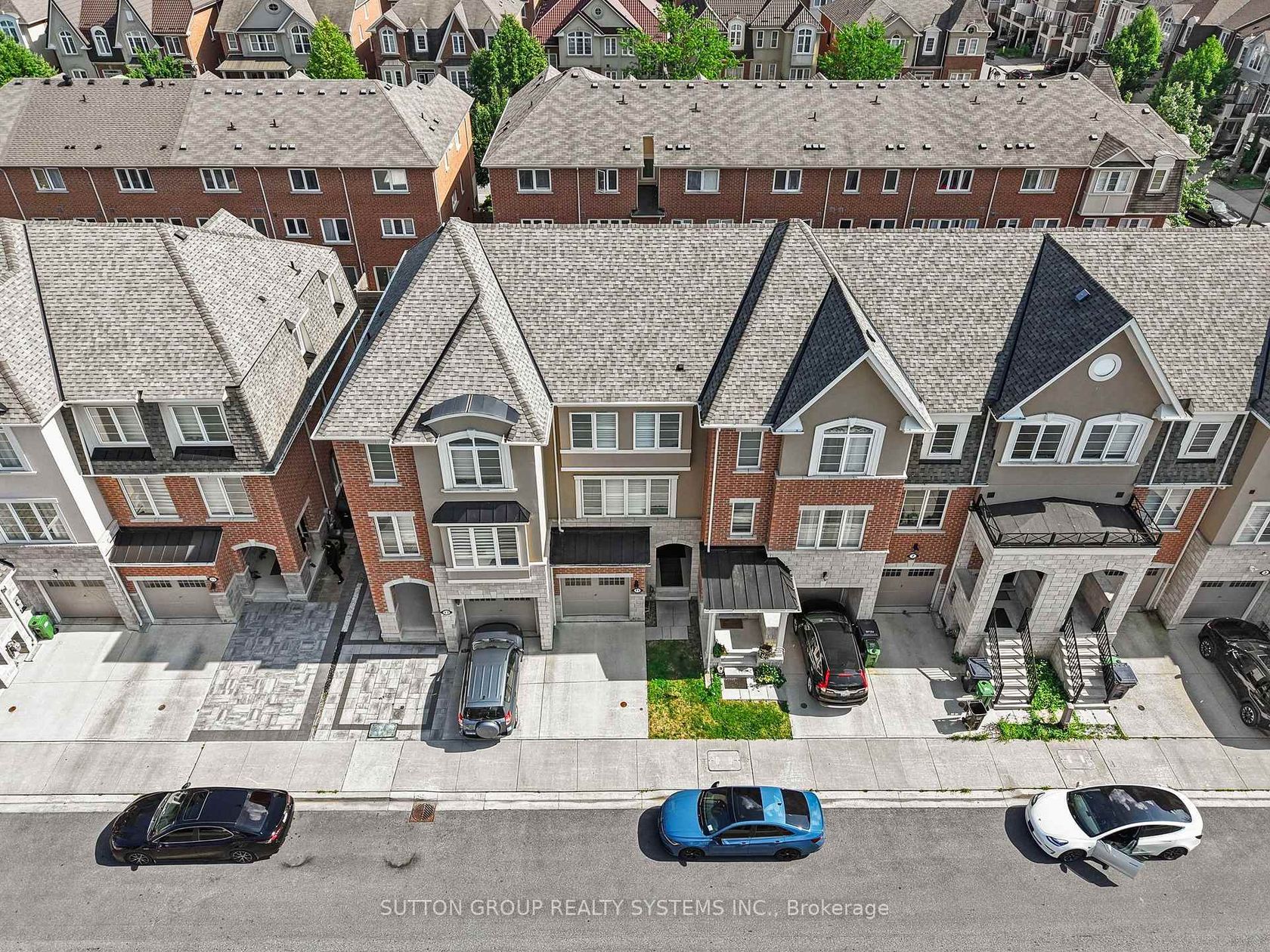 11 Fusilier Drive, Birchmount, Toronto photo number 2