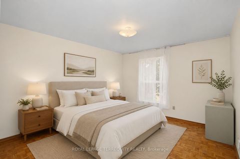 Photo 12 at 18 - 11 Four Winds Drive, York University Heights, Toronto