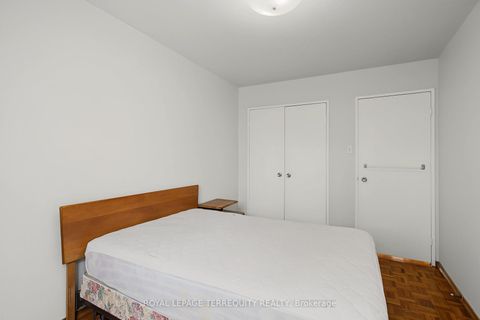 Photo 15 at 18 - 11 Four Winds Drive, York University Heights, Toronto