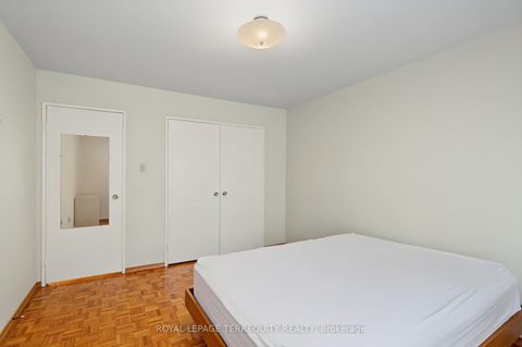 Photo 18 at 18 - 11 Four Winds Drive, York University Heights, Toronto
