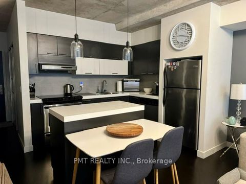 Photo 3 at 613 - 55 Stewart Street, Waterfront Communities C1, Toronto