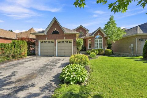 Photo 1 at 15 Ivygreen Road, Historic Lakeshore Communities, Georgina