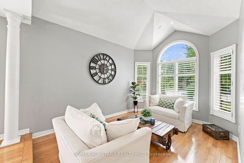 Photo 8 at 15 Ivygreen Road, Historic Lakeshore Communities, Georgina