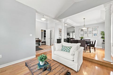 Photo 11 at 15 Ivygreen Road, Historic Lakeshore Communities, Georgina