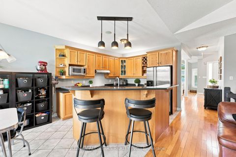 Photo 13 at 15 Ivygreen Road, Historic Lakeshore Communities, Georgina