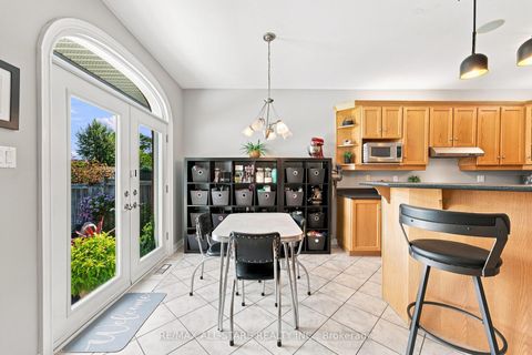 Photo 16 at 15 Ivygreen Road, Historic Lakeshore Communities, Georgina