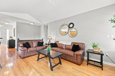 Photo 17 at 15 Ivygreen Road, Historic Lakeshore Communities, Georgina