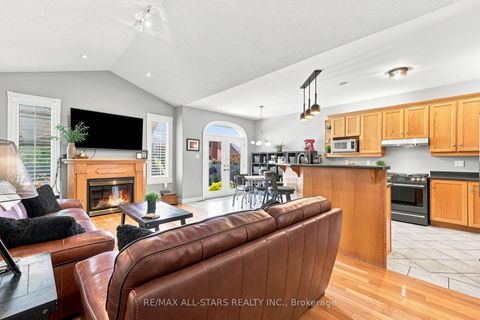 Photo 18 at 15 Ivygreen Road, Historic Lakeshore Communities, Georgina