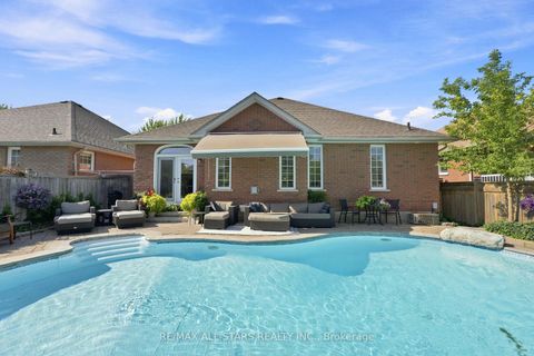 Photo 37 at 15 Ivygreen Road, Historic Lakeshore Communities, Georgina
