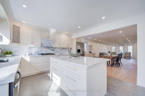 Photo 13 at 20 Saddletree Drive, Steeles, Toronto