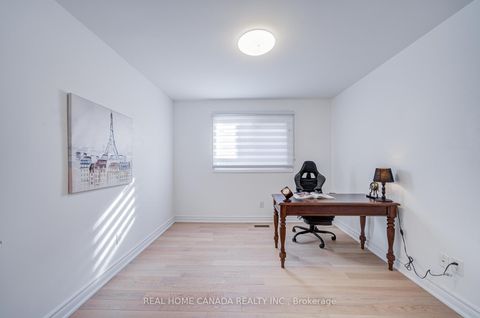 Photo 22 at 20 Saddletree Drive, Steeles, Toronto