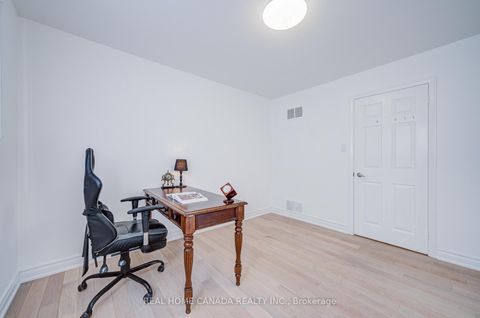 Photo 23 at 20 Saddletree Drive, Steeles, Toronto