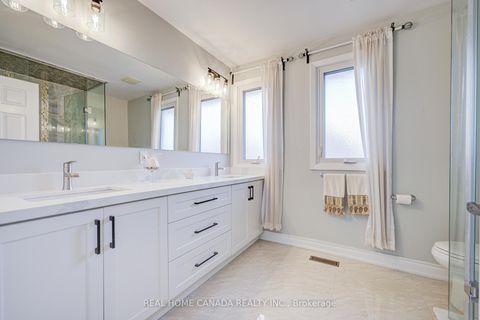 Photo 32 at 20 Saddletree Drive, Steeles, Toronto