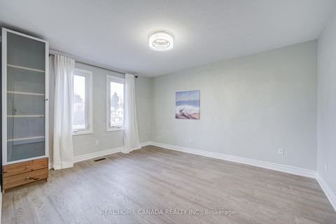 Photo 34 at 20 Saddletree Drive, Steeles, Toronto