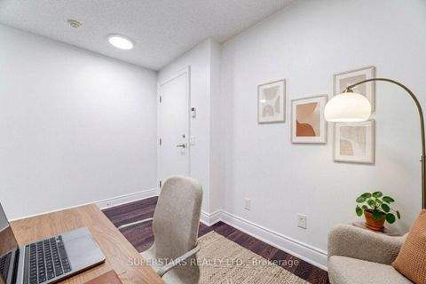 Photo 6 at 524 - 25 Greenview Avenue, Newtonbrook West, Toronto