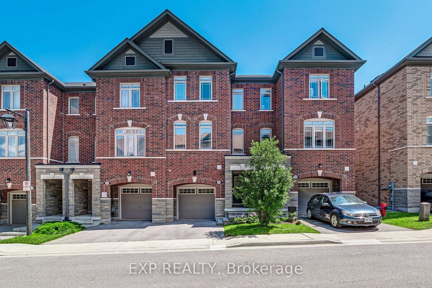 104 Gordon Circle, College Manor, Newmarket photo number 2