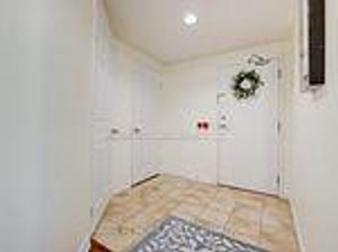 Photo 3 at 905 - 7 Bishop Avenue, Newtonbrook East, Toronto