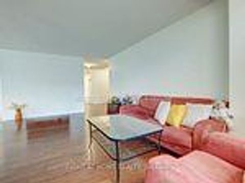 Photo 6 at 905 - 7 Bishop Avenue, Newtonbrook East, Toronto
