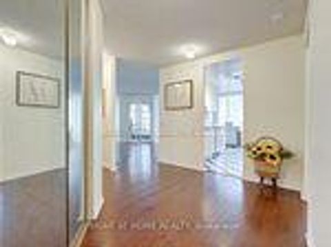 Photo 8 at 905 - 7 Bishop Avenue, Newtonbrook East, Toronto