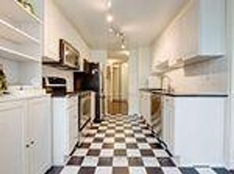 Photo 10 at 905 - 7 Bishop Avenue, Newtonbrook East, Toronto