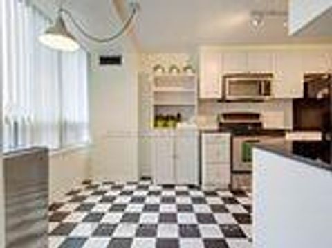 Photo 11 at 905 - 7 Bishop Avenue, Newtonbrook East, Toronto