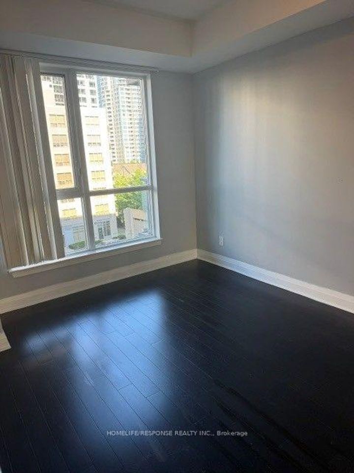 Photo 3 at 418 - 17 KENASTON Gardens, Bayview Village, Toronto