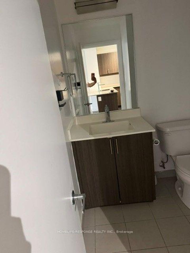 Photo 5 at 418 - 17 KENASTON Gardens, Bayview Village, Toronto