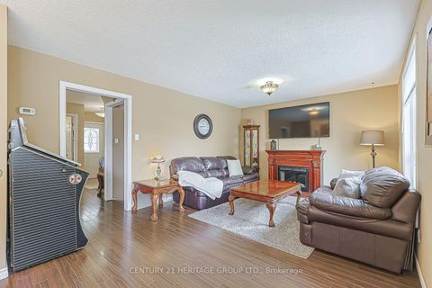 Photo 7 at 143 Thoms Crescent, Central Newmarket, Newmarket