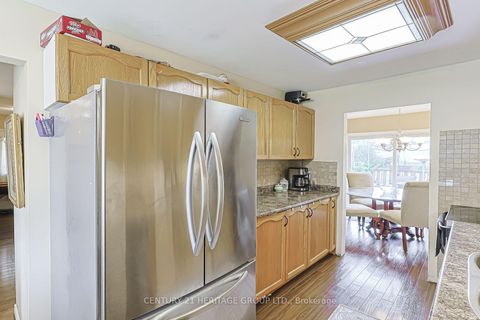Photo 14 at 143 Thoms Crescent, Central Newmarket, Newmarket