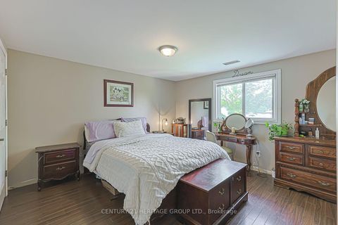 Photo 19 at 143 Thoms Crescent, Central Newmarket, Newmarket