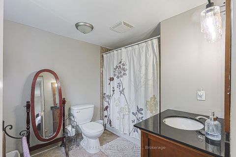 Photo 25 at 143 Thoms Crescent, Central Newmarket, Newmarket