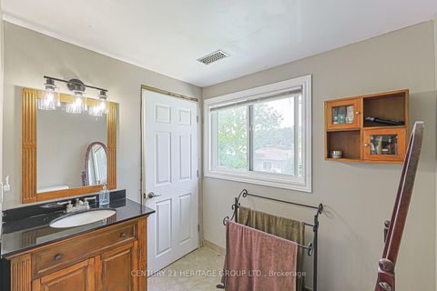 Photo 26 at 143 Thoms Crescent, Central Newmarket, Newmarket